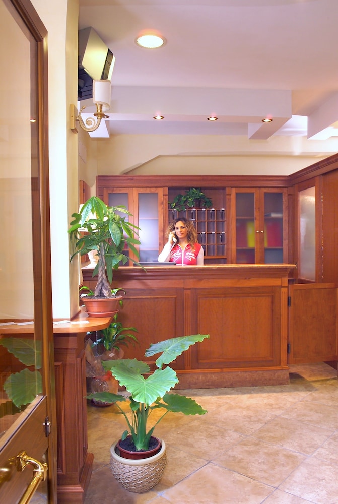 Hotel Kriss-1