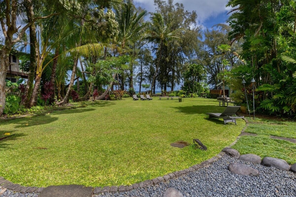 Hale Maluhia Hanalei 1 Bedroom Home by RedAwning view 3