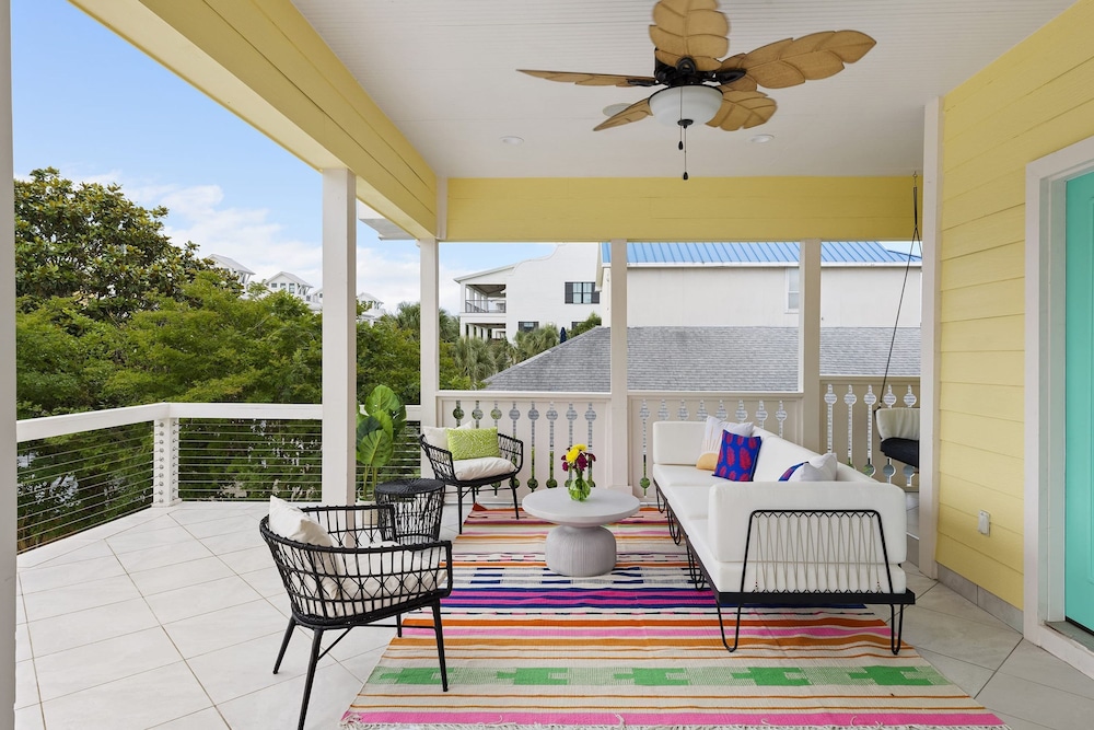 Woodward Way Luxe Villa Near Beach w Pool Hot Tub Stocked Chef s Kitchen