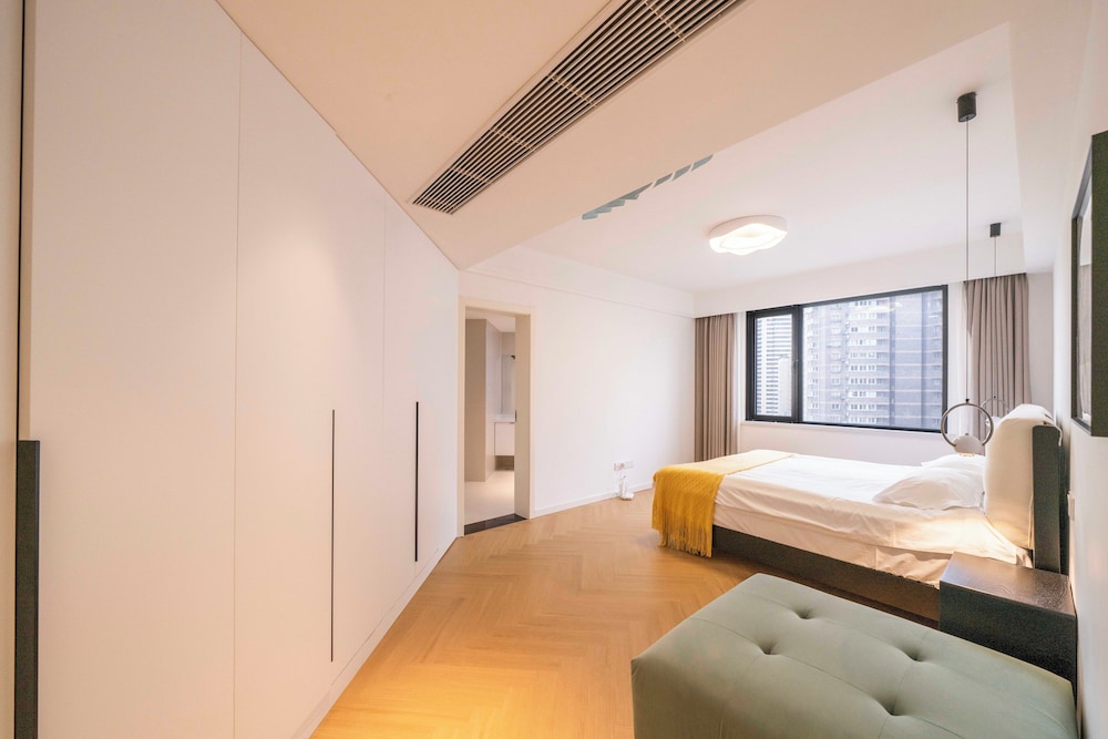 Book and Bed - Xujiahui