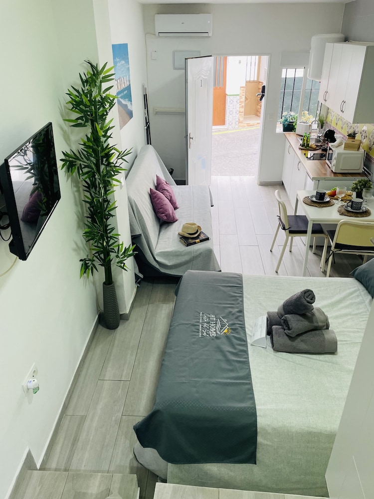 Estudio Burriana Jimena by At Home Costa del Sol