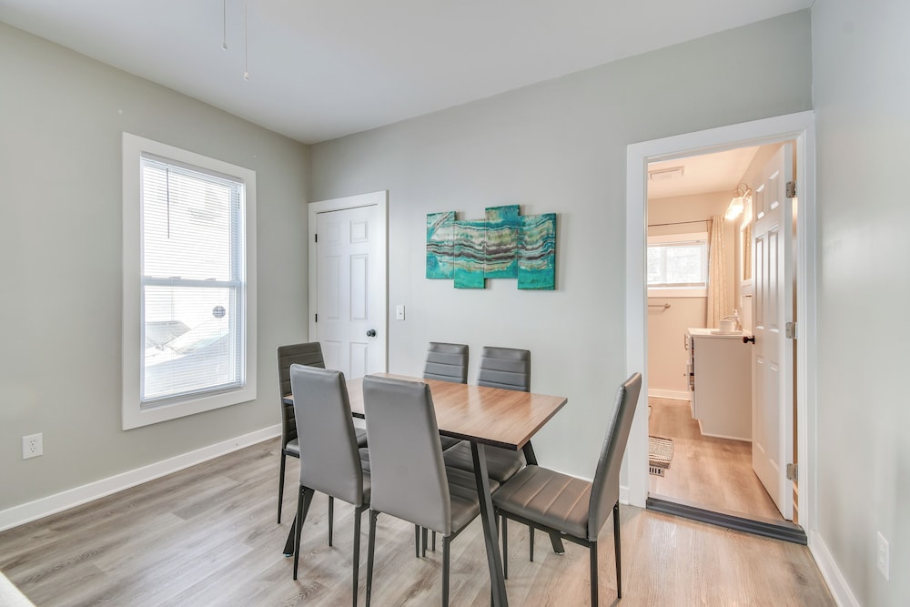 2 Mi to Dtwn: Syracuse Gem w/ Screened Porch