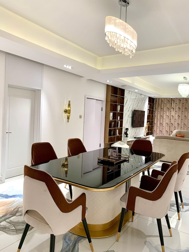 Sujimoto Residences