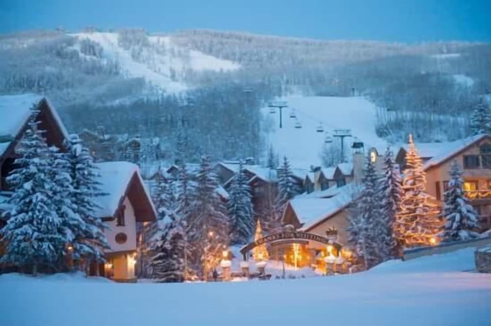 Townsend Place Ski-In Ski-Out Access Condo by RedAwning