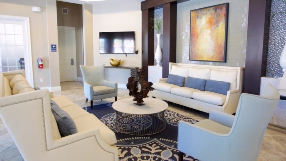 The Stirling Luxury Solterra Vacation Home 6 Bedroom Home by Redawning - Image 2