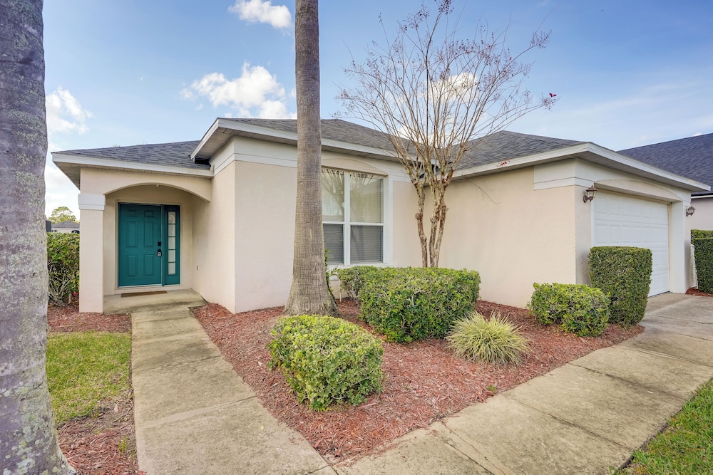 9 Mi to Disney: Home w/ Pool Table & Water Views!