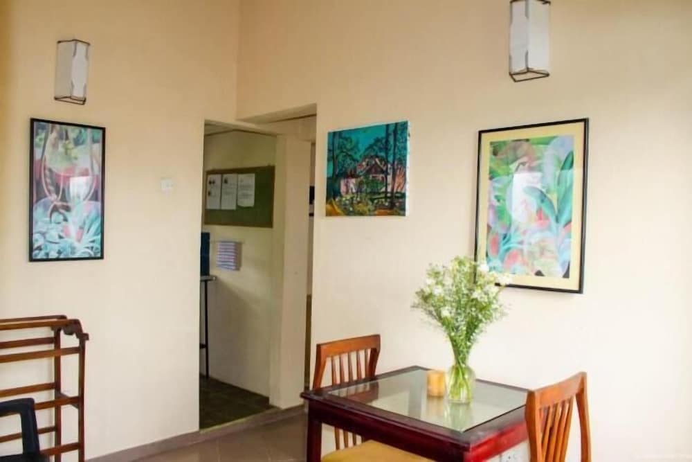 Anne's Maisonnette