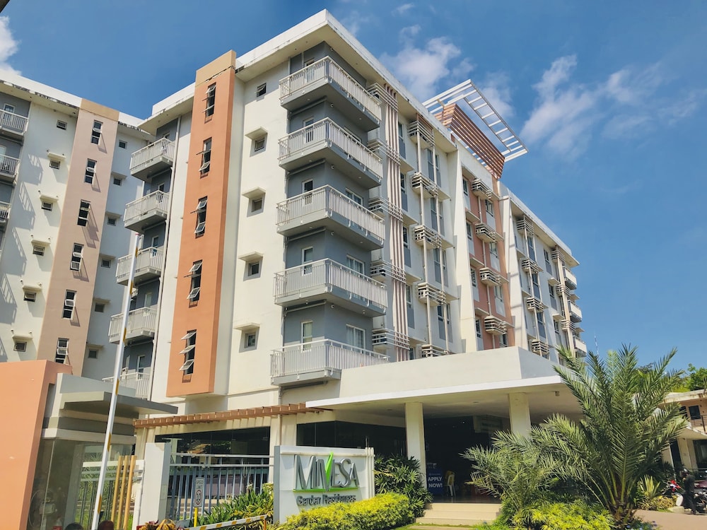 Cebu Vacations - Romantic Urban Getaway by Primitive Stay - Property Image 2