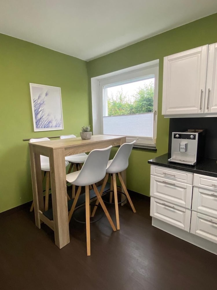 Cozy Apartment Salzburg, 50 m2, With Garden, Terrace, own Entrance, Free Parking
