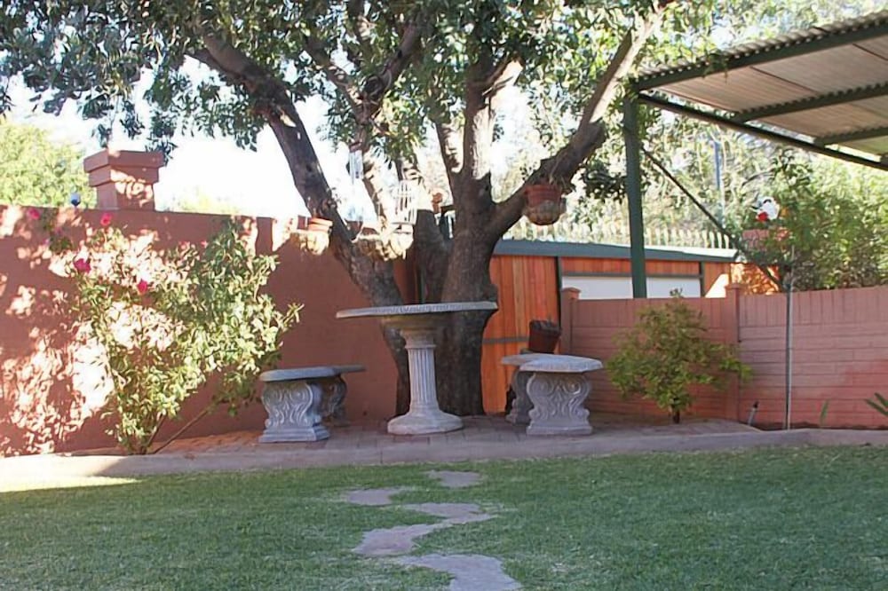 Airport Bed and Breakfast