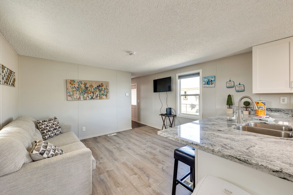 8 Mi to Laughlin Riverwalk: Waterfront Retreat