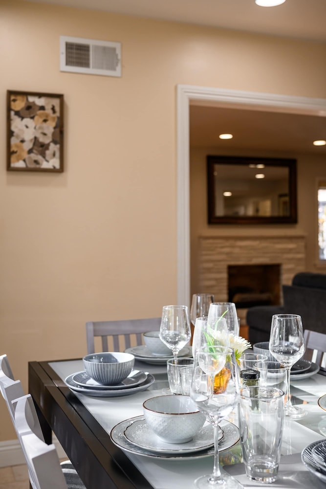 Luxury Estate With Sparkling Pool & Elegant Amenities
