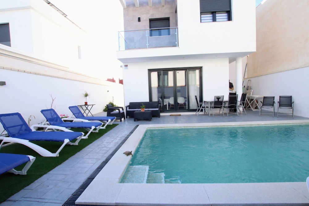 Tess Casa Sargantana