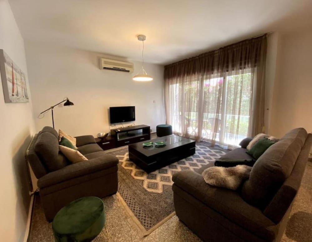 Pearl Villa in Agios Athanasios