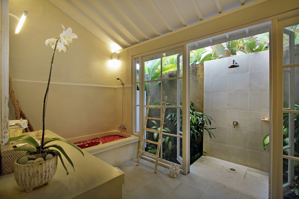 The Lodek Villas