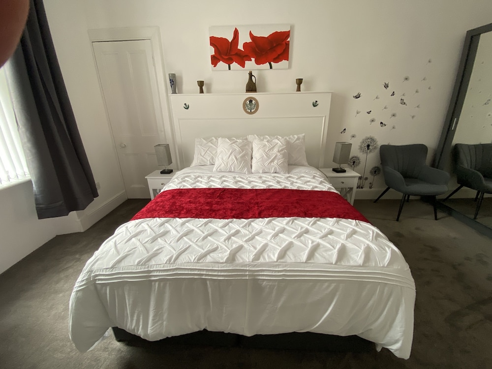Impeccable 1-bed Apartment Perth a Home From Home view 3