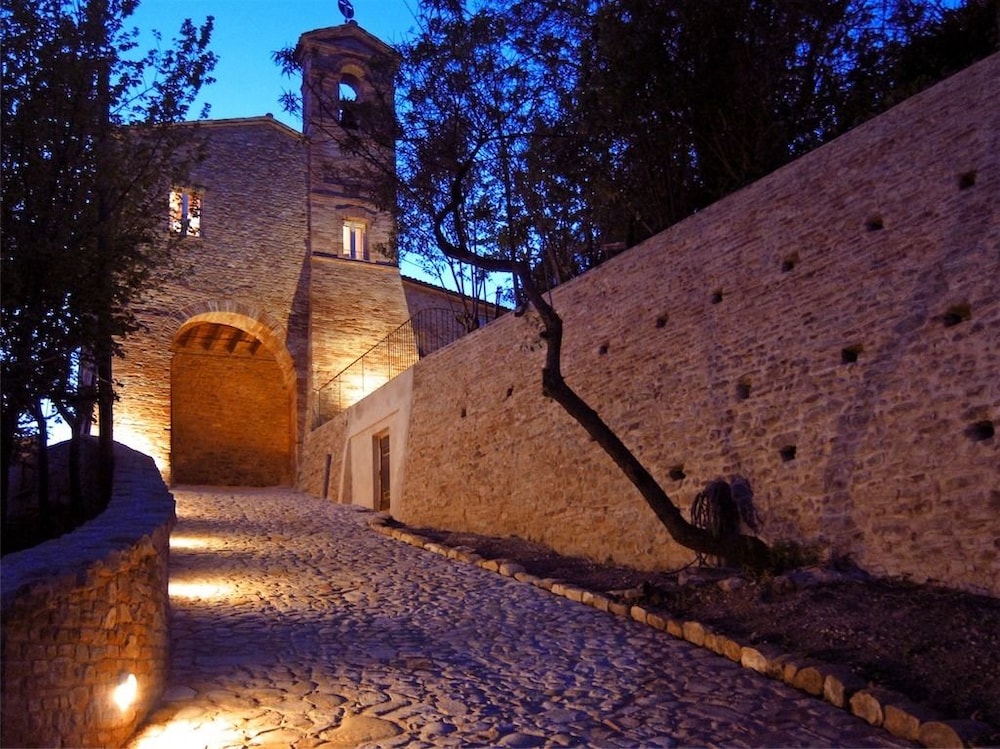 Castello di Granarola Relais – Adults Friendly
