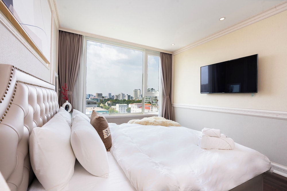 Luxury Condotel Luminous Leman