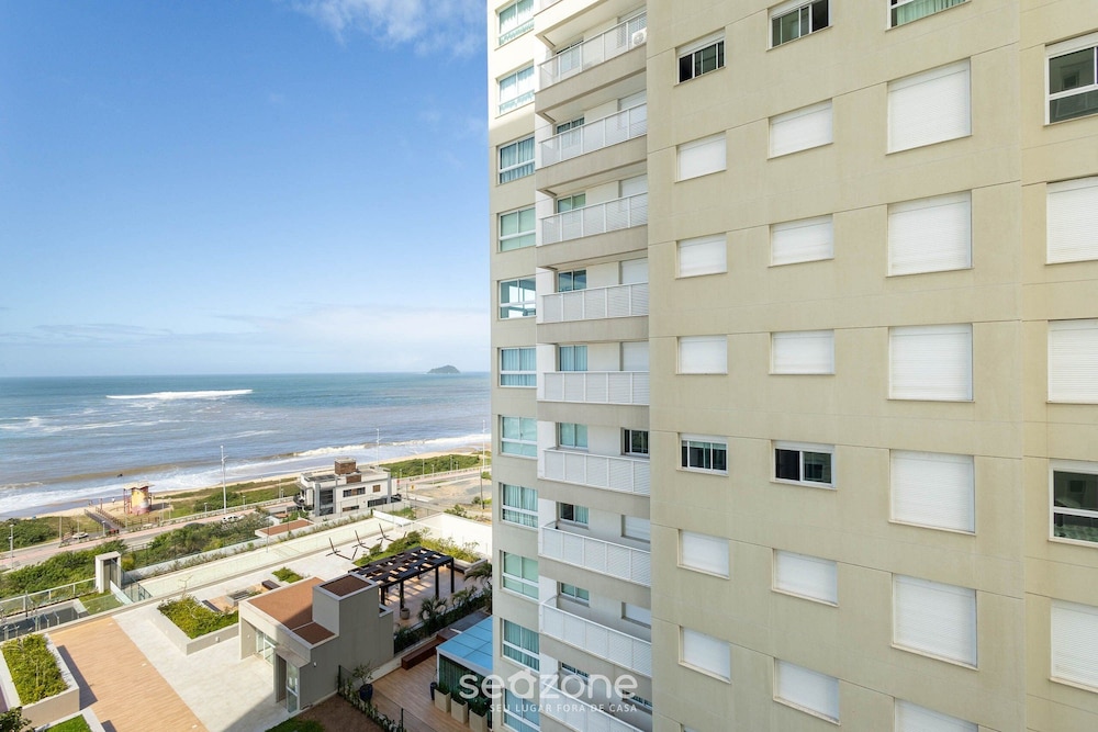 SHC - Condominium With Pool 50m From the Beach in Picarras