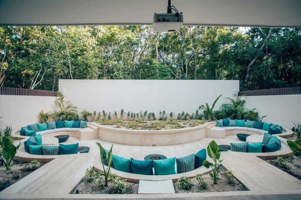 Jungle View 1 Br. Apt. With Great Infinity Pool