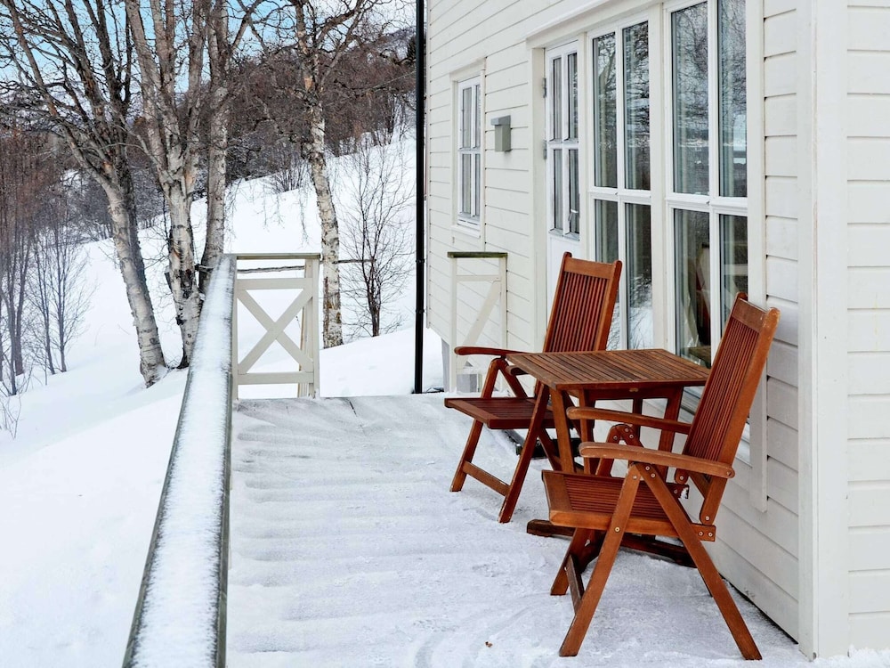 6 Person Holiday Home in Olderdalen