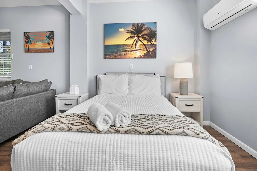 Serene Matanzas Beach House Half A Mile to Sand
