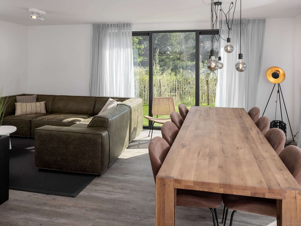 Villa by Lake Veere With Sauna and Terrace