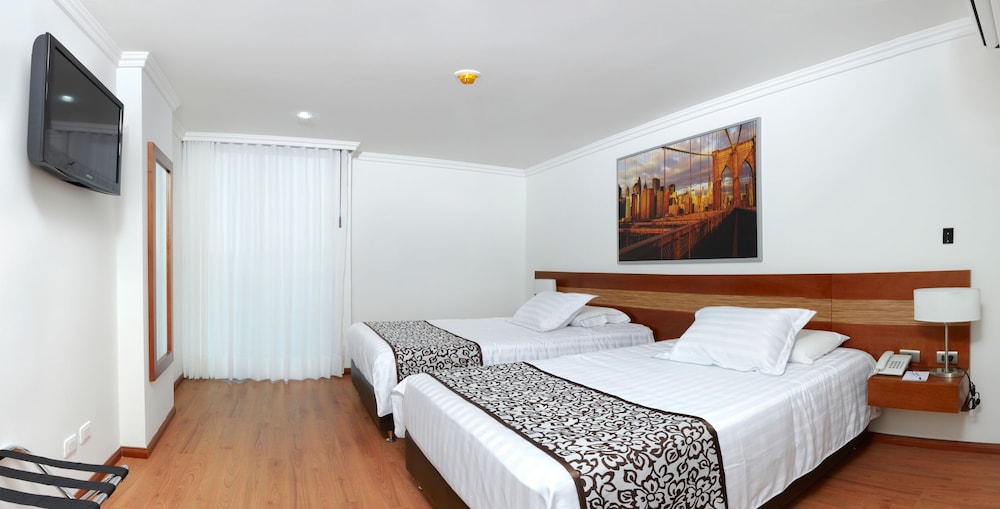 Hotel Vizcaya Plaza - Property Image 3