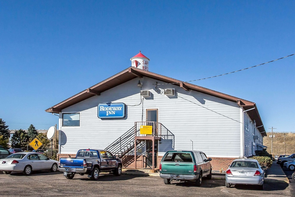 Cheyenne Vacations - Rodeway Inn Cheyenne I-80 East - Property Image 4