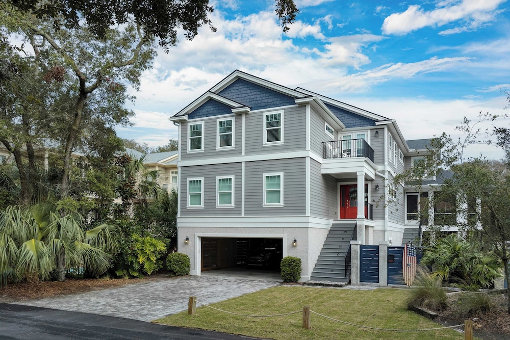 Pink Plume Coastal Escape Near Beach, Private Pool, Grill, & Luxe Interiors