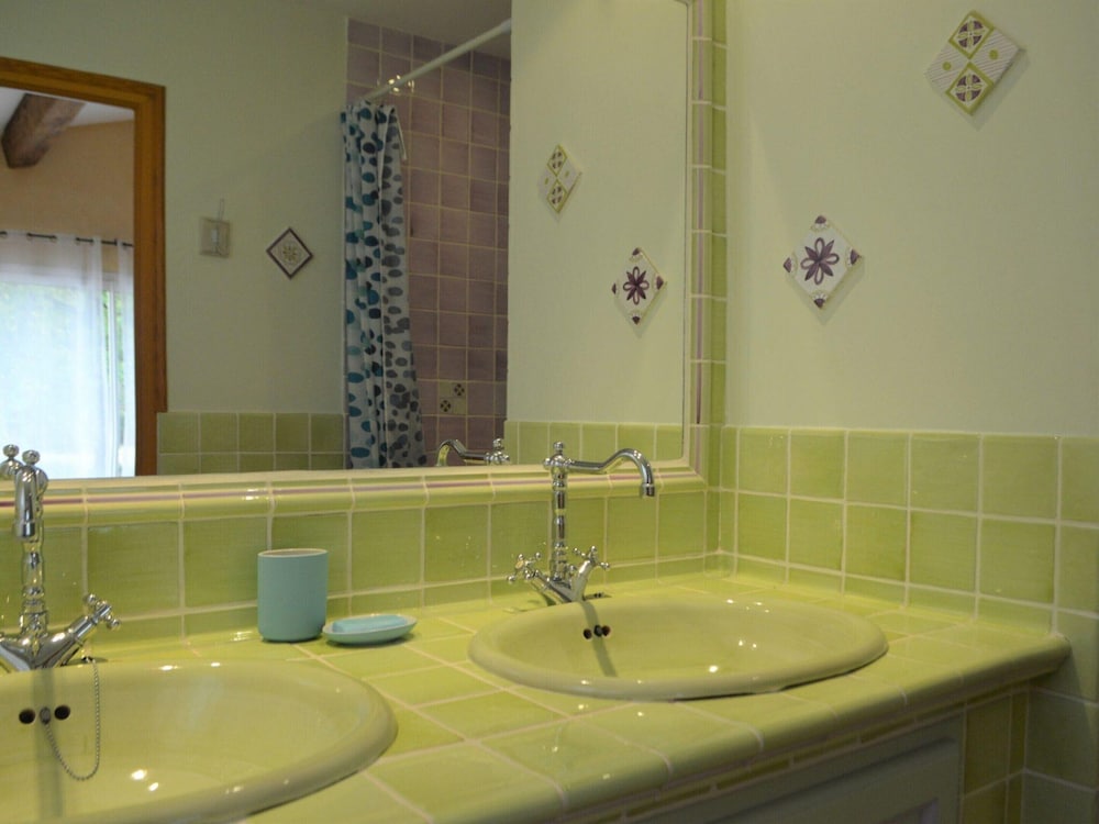 House in Montfort-sur-argens With Garden