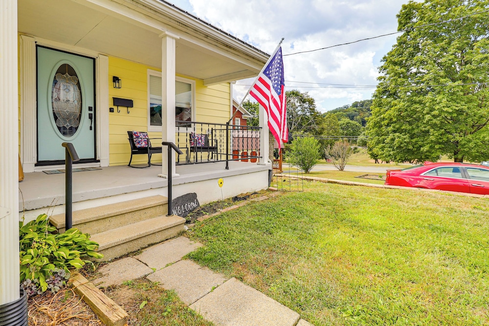 3 Mi to Dtwn & Flood Museum: 'cozy Q Cottage'