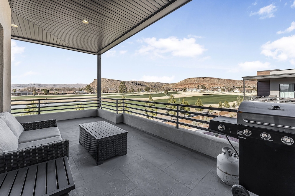 Villa #22 At Bloomington Country Club - Fairway To Heaven 3 Bedroom Condo