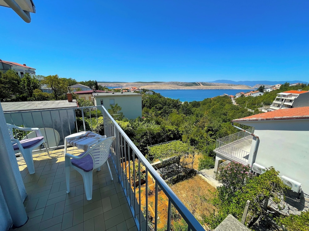 Apartment Asta