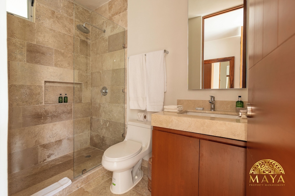 NHOA 205B 1BR Condo Pool View Aldea Zama