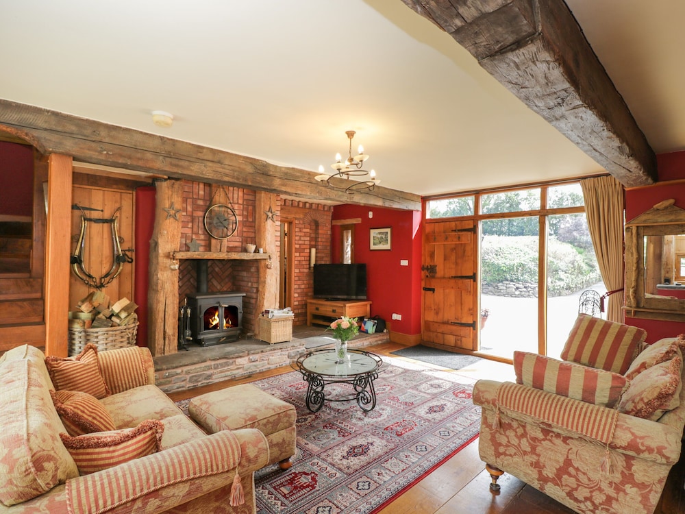 Pentre Barn