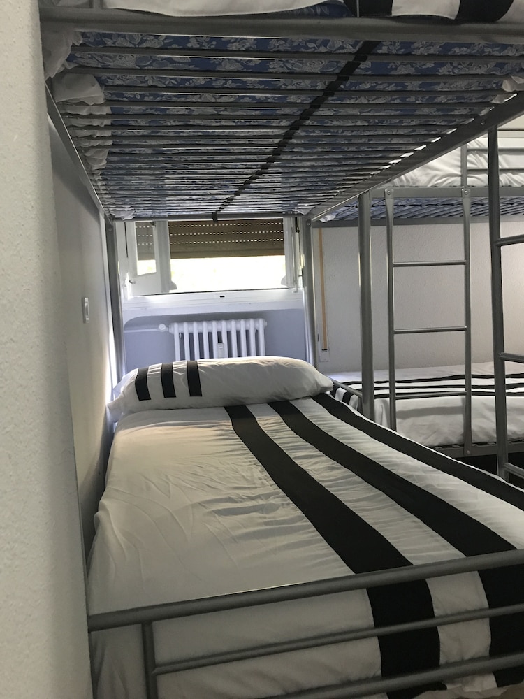 JMG Hostel Madrid - Image 4