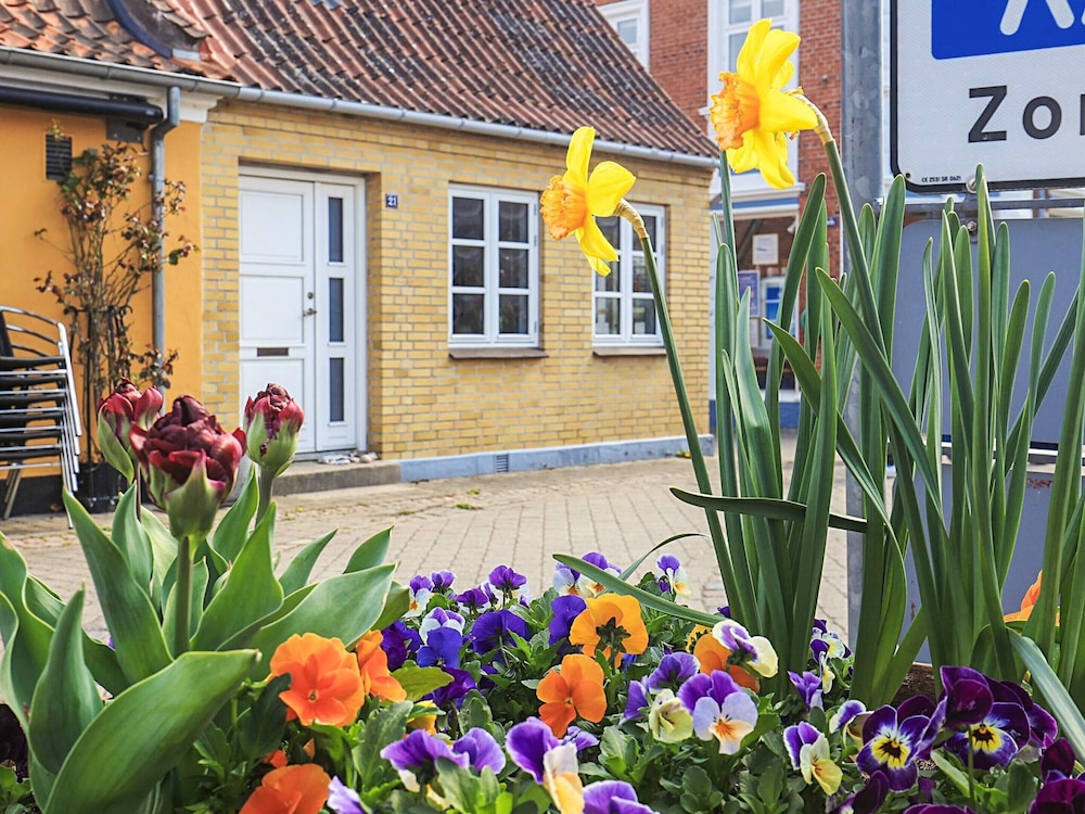 6 Person Holiday Home in Marstal