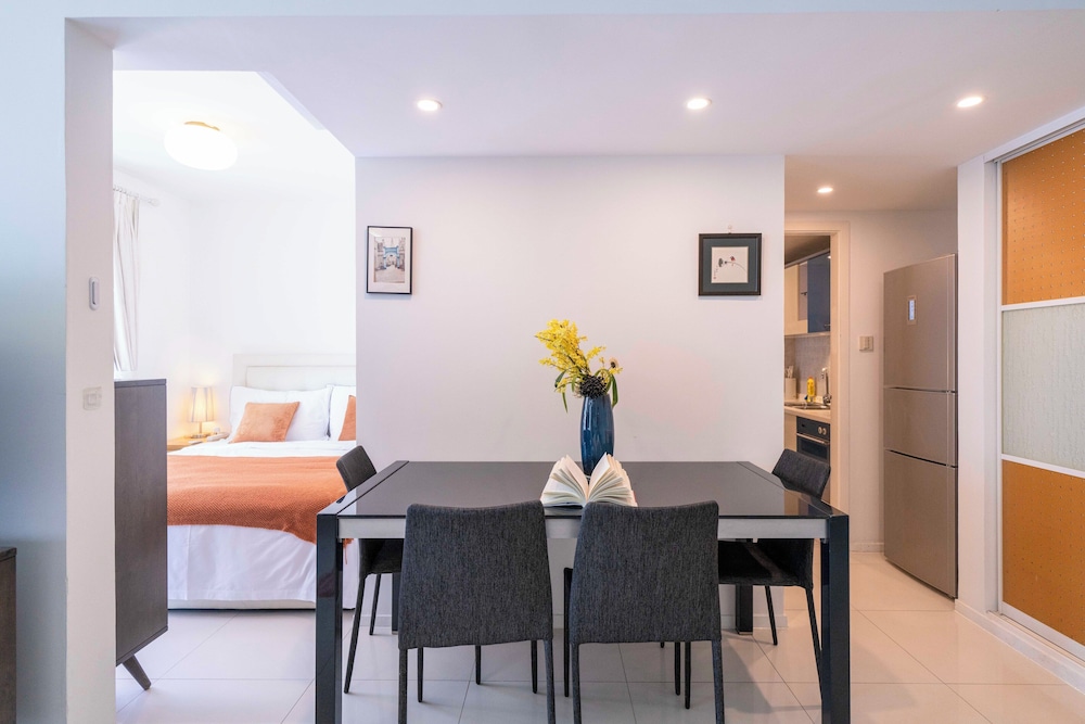 Tyms Xujiahui Stylish 1BR APT