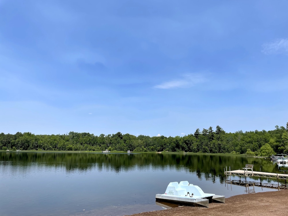 Hanging Horn Lakeside Resort