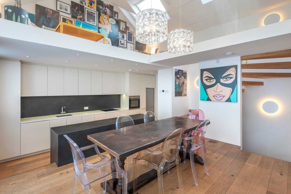 Chic 2-bedroom Home - Richmond Upon Thames