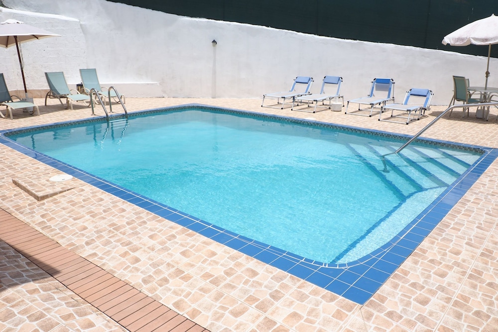 Burcasa: Bed & Breakfast - hotel in Off the Leeward Highway, Pembroke