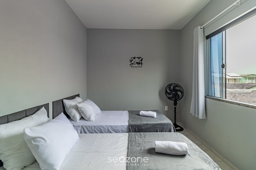 2BR Duplex Near Beach w/ Garage Rrt0098