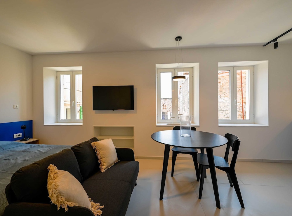 Smart and Cozy Downtown Rovinj Nooks
