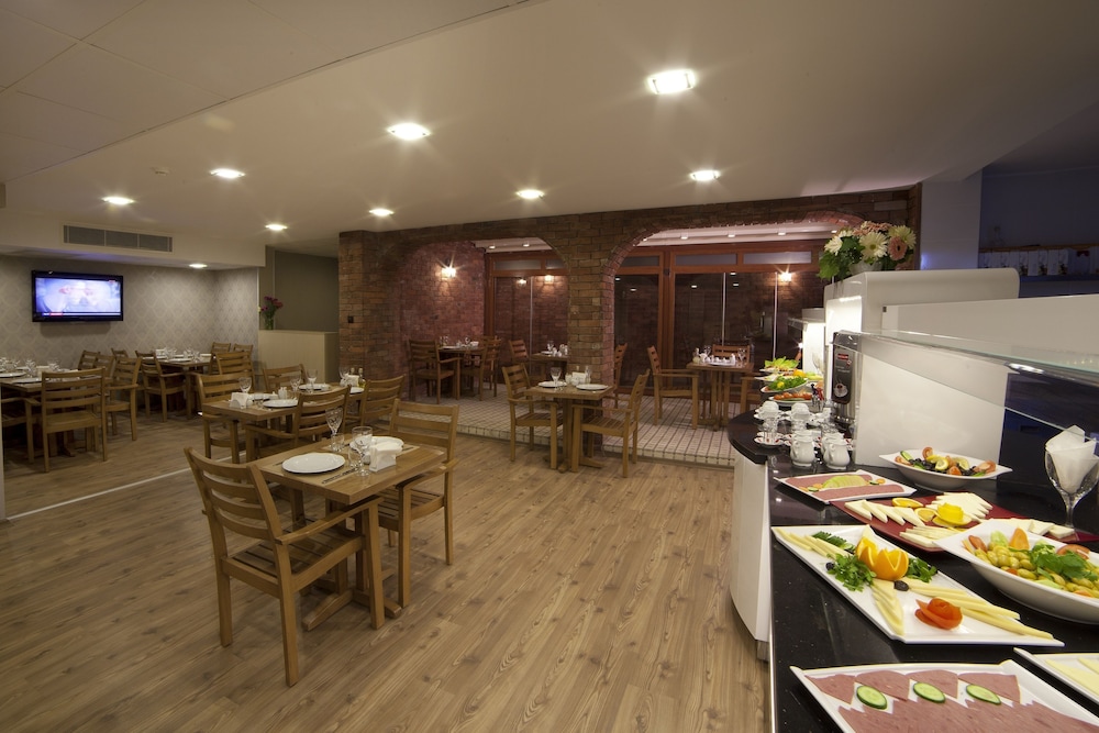 Yürüyüş Yapılan Otel - Image 22