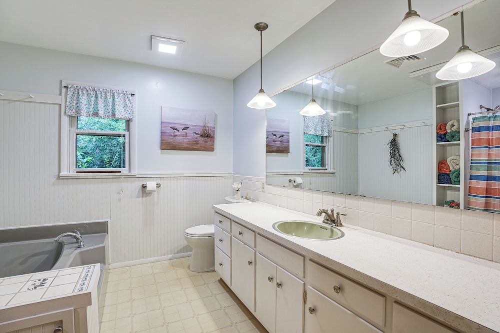 Fish, Hike & Golf: Countryside Retreat in Bluffton