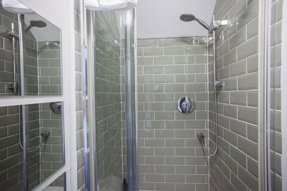 higgihaus 107 Sleeps 4 Monday - Friday