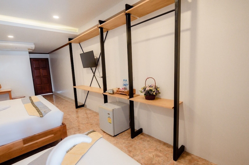 Coconut Grove Hotel Samui - Hostel