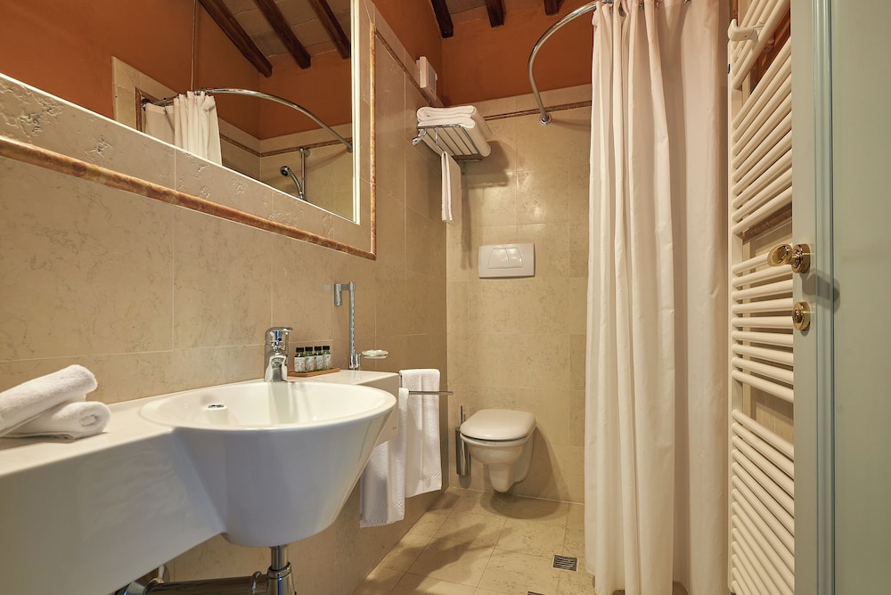 La Gazzara Castell'In Villa