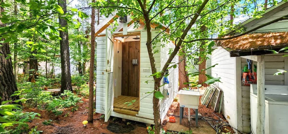 2 Romantic Island Cabins for 5 - Hot Tub Boat